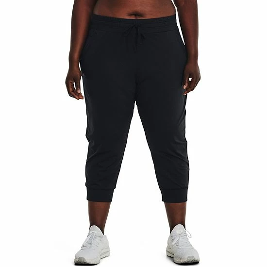 Plus Size Under Armour HeatGear® No-Slip Waistband Capris Charcoal Light Heather 1 Plus Size Under Armour HeatGear® No-Slip Waistband Capris Charcoal Light Heather